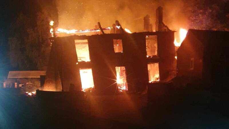 Massive fire engulfs iconic 
