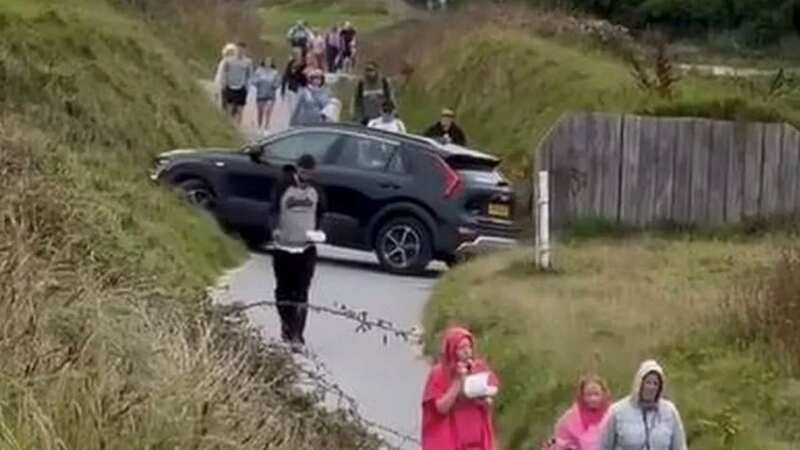 One 4x4 ended up on a walking path down to the beach, baffling dog walkers and holiday goers