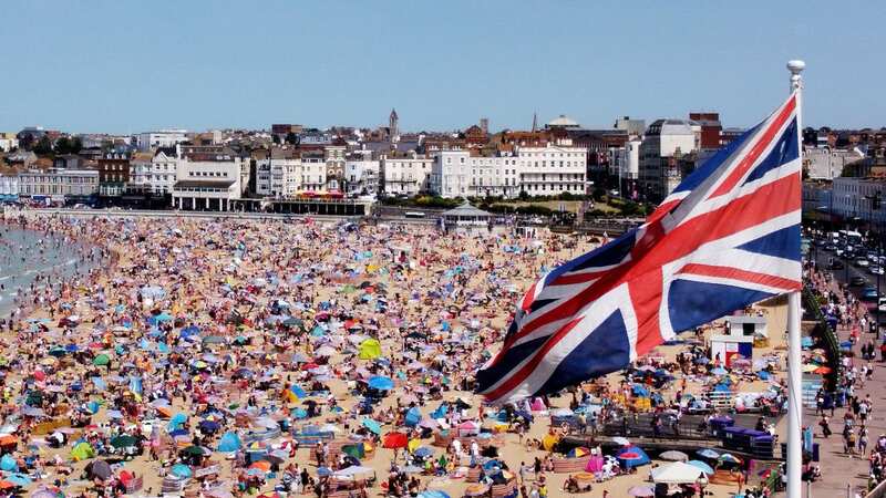 Heatwave warning as Met Office predicts 32C - see if your area affected