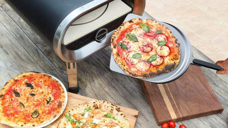Get your hands on a Haloo Revolve pizza oven today