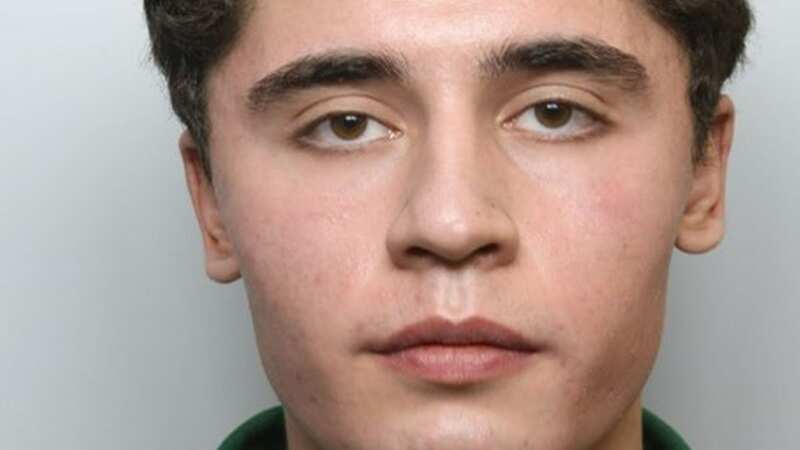 Cops swoop on van as terror suspect