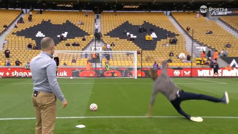 Peter Crouch fell over attempting the crossbar challenge (Image: TNT Sports)