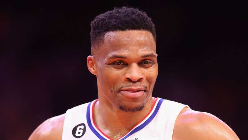 Russell Westbrook gave his teammates new phones