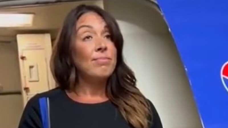 The Southwest Airlines flight attendant refuses to let the couple on the plane (Image: Reddit)