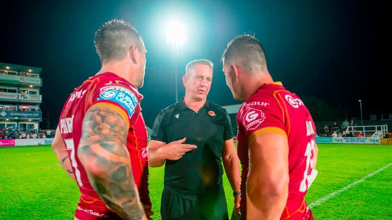 Catalans coach Steve McNamara with Mitchell Pearce and Benjamin Garcia. (Image: Allan McKenzie/SWpix.com)