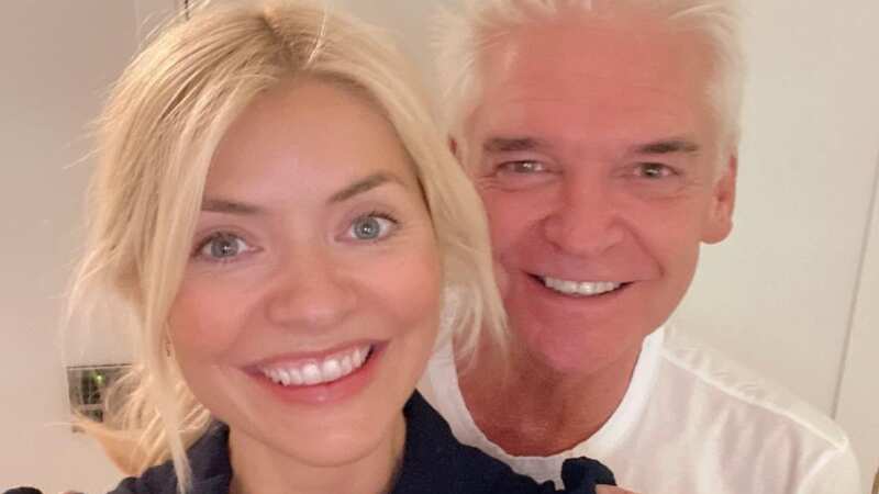 Holly Willoughby unrecognisable in throwback to This Morning debut in 2009