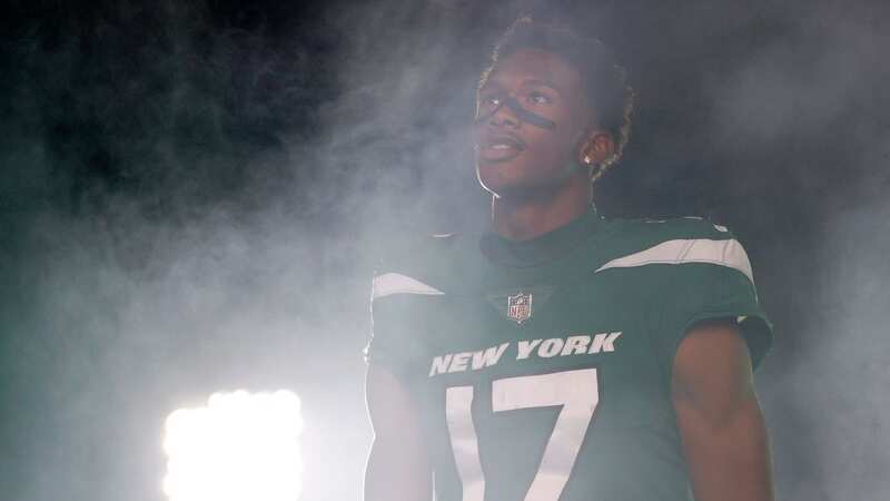 Garrett Wilson of the New York Jets required medical assessment for a potential non-contact injury (Image: Sarah Stier/Getty Images)
