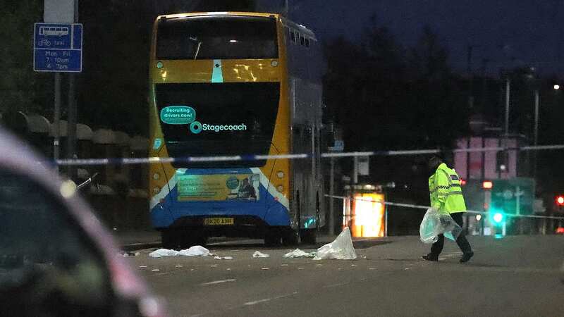 Police at the bus crash (Image: Manchester Evening News)