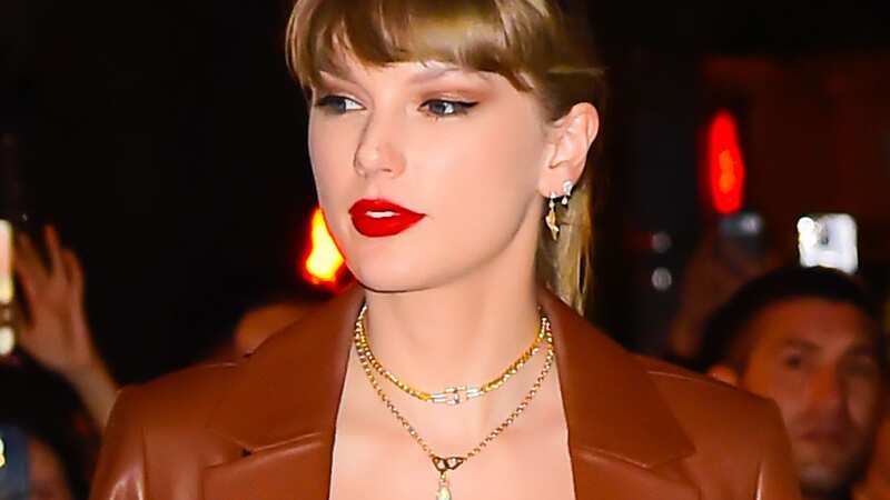 Taylor Swift stepped out in NYC last night for a dinner date with pals (Image: GC Images)