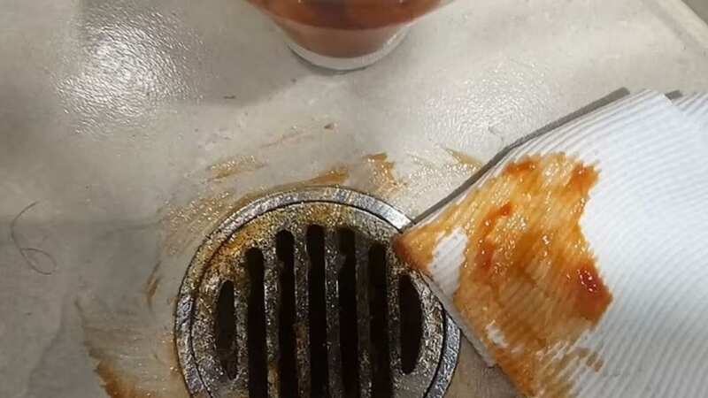 It just needs to be left to soak (Image: Mums Who Clean/Facebook)