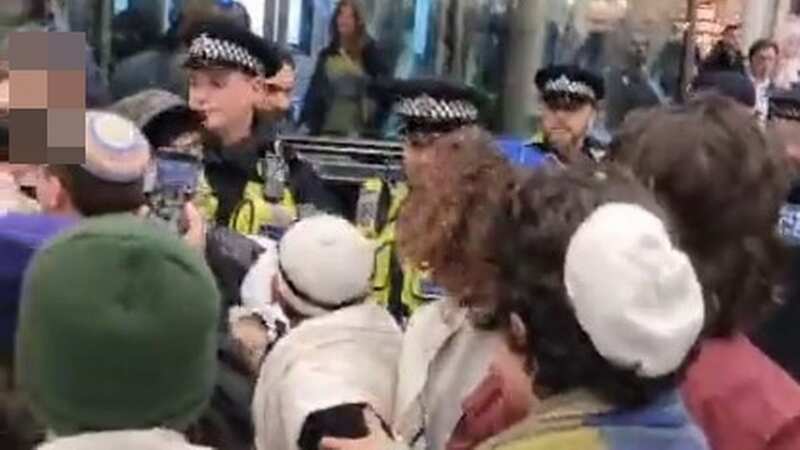 Police clash with pro-Palestine protestors sparking chaos at train station