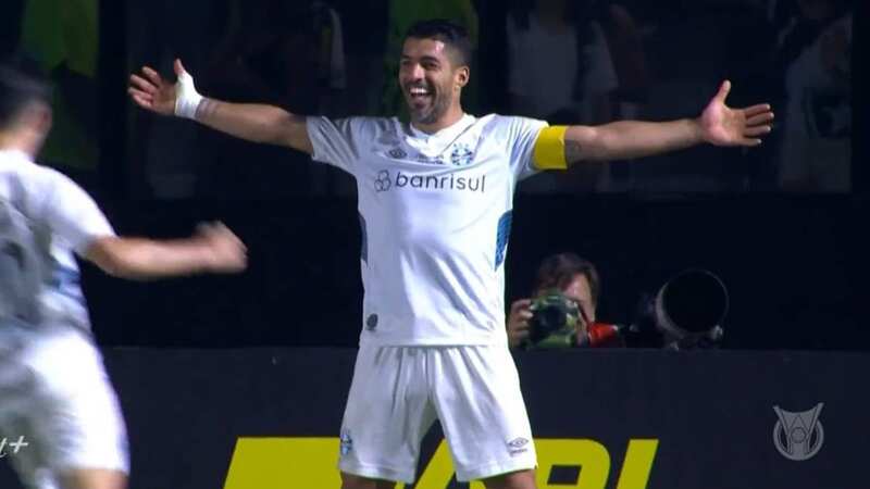 Luis Suarez scored a hat-trick in a 4-3 win to keep the Brazilian title race alive (Image: 2023 Getty Images)