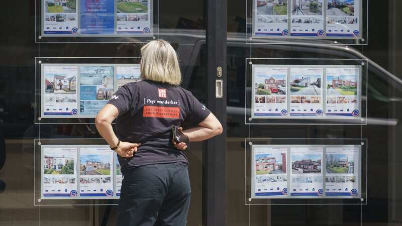 Major lenders are cutting their mortgage rates (Image: Bloomberg via Getty Images)
