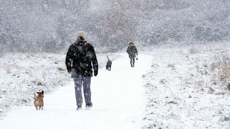 Met Office extends snow weather warnings as 600-mile ice blast freezes the UK