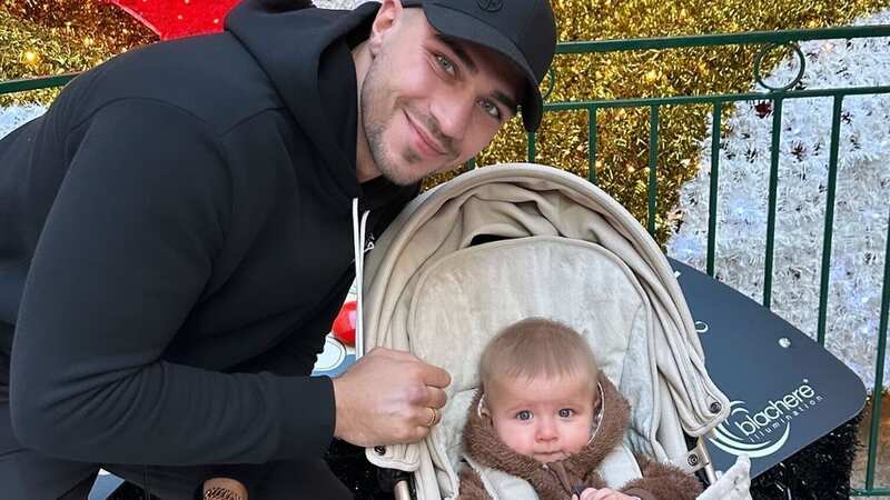 Tommy Fury enjoyed some Christmas shopping with baby Bambi (Image: tommyfury/Instagram)