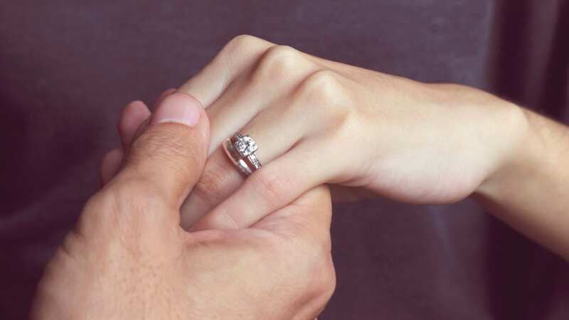 Bride to be leaves people repulsed by the state of her nails