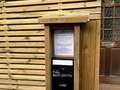 Homeowner threatens cold callers with £25,000 fine and puts up massive fence dqxikeidqkikdinv