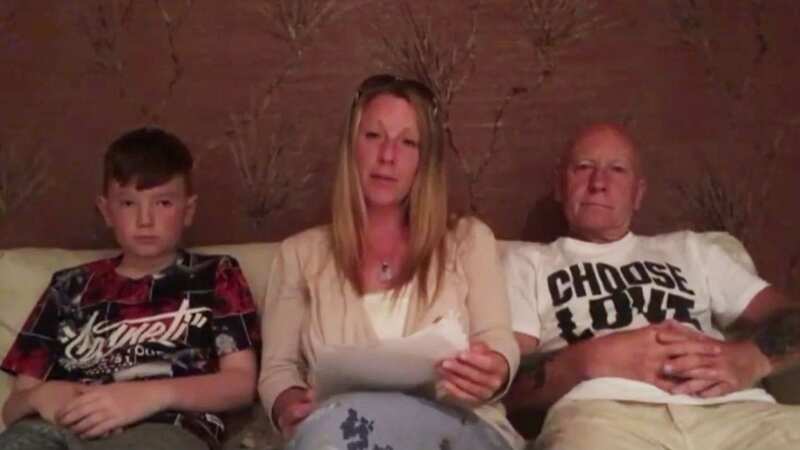 Alex with mum Melanie and grandad David Batty taken before his dissapearance (Image: Manchester Evening News)