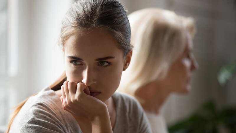 mother bans daughter from Christmas with her and 