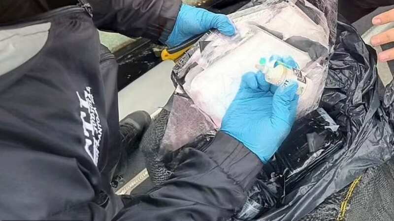 The vessel was loaded with an eye-watering 1,640 kilos of cocaine when it was spotted off the coast of the western province of Nariño, in the Pacific Ocean (Image: @FuerzasMilCol/X)