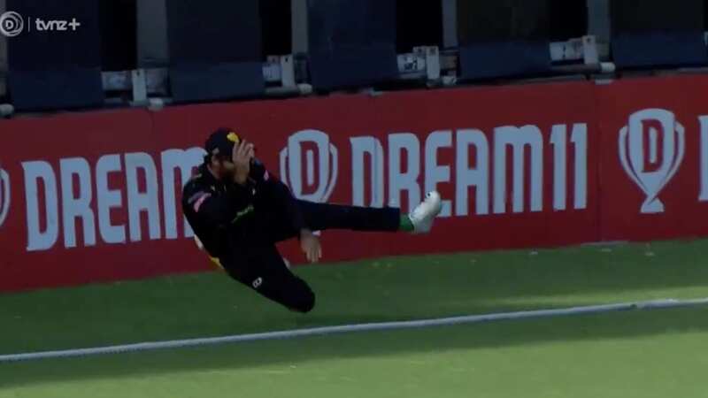 Troy Johnson produced a stunning catch before throwing it back to a team-mate as he fell over the boundary rope (Image: @SuperSmashNZ)