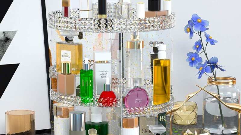 It features three tiers which provide ample space for all your beauty products