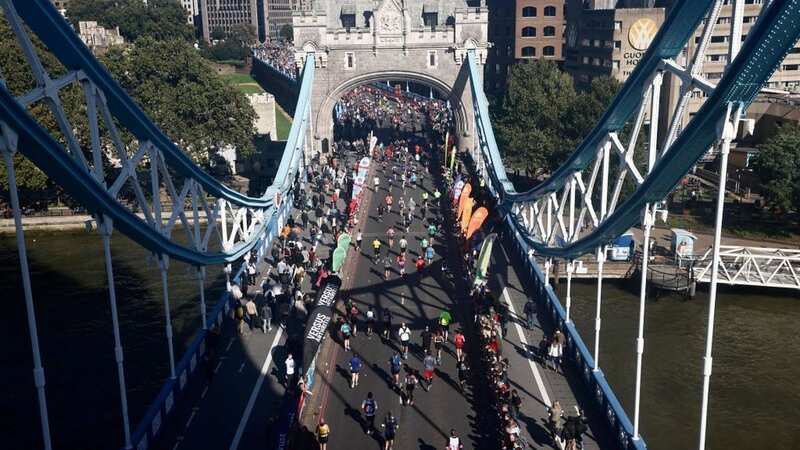 Marathon runners crossing over Tower Bridge in London (Image: GETTY)