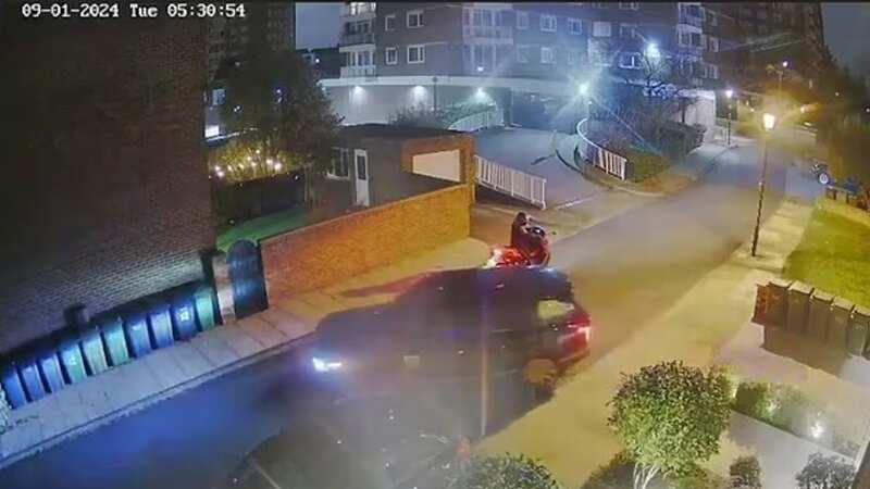 Thieves stole a Range Rover in a matter of seconds in London (Image: @X)
