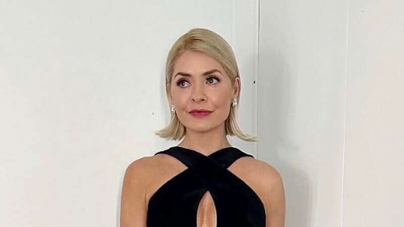 Holly Willoughby wows Dancing On Ice fans in 