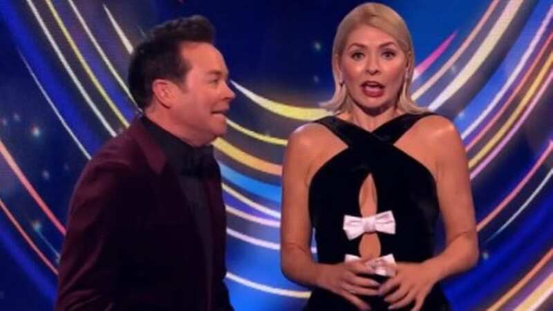 Holly Willoughby apologises for 