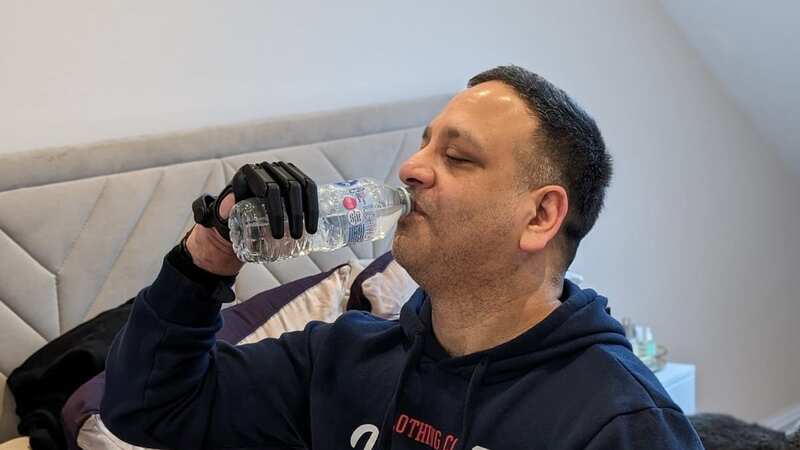 Suleman Chohan with his new hand (Image: Open Bionics / SWNS)