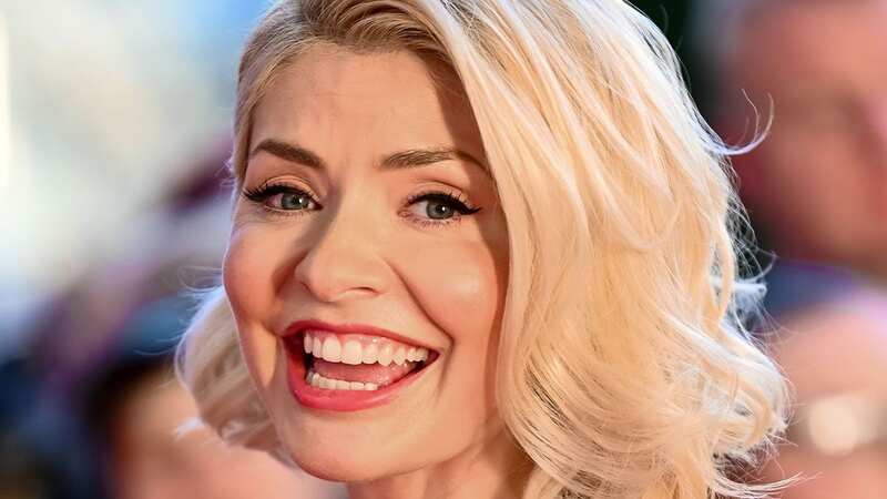 Holly Willoughby dedicates boozy post to 