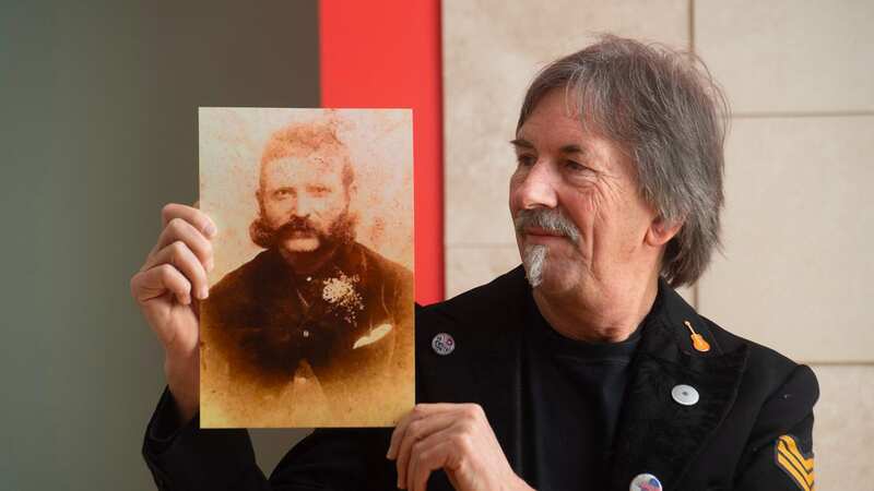 Bob Brooker and a picture of Antonio Tocci (Image: BNPS)