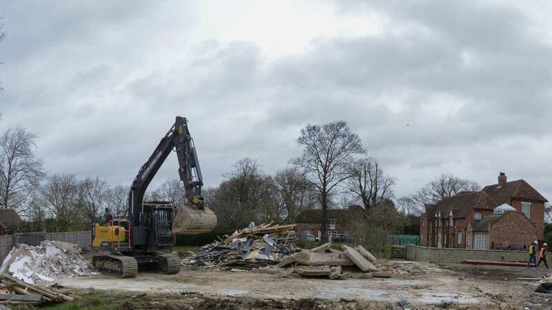 Work to demolish the illegal spa has finally come to an end today (Image: Mirrorpix)