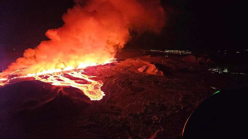 The volcano near the town of Grindavik (Image: Almannavarnadeildar ríkislögreglustjóra.)