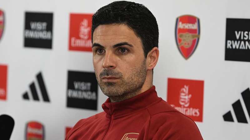 Jamie Carragher and Gary Neville both criticised Arsenal