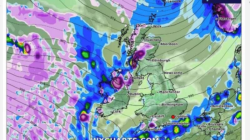 New weather maps show a wall of snow set to batter the UK (Image: WXCHARTS.COM)