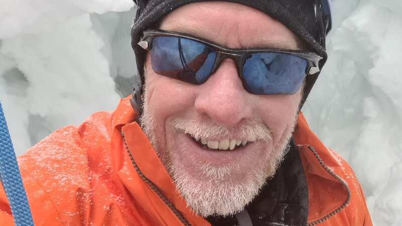 Brit explorer finds entire building buried under ice and has incredible response