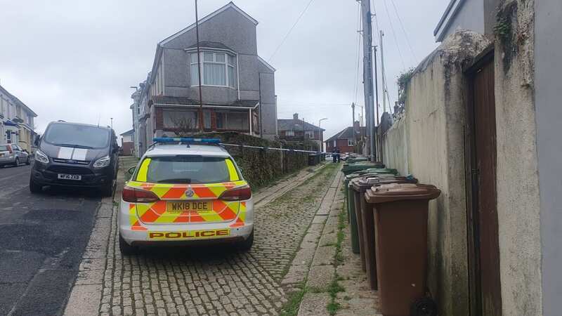 Police are at the scene as a bomb disposal unit investigates (Image: PLYMOUTH LIVE/BPM MEDIA)