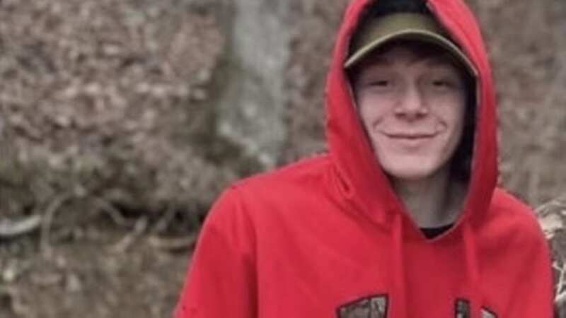 Shannon "Chase" Sizemore disappeared into the woods last weekend to evade cops who were called to the area (Image: Lawrence County Sheriff