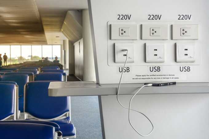 FBI issues stark warning to holidaymakers who charge their phone at airport