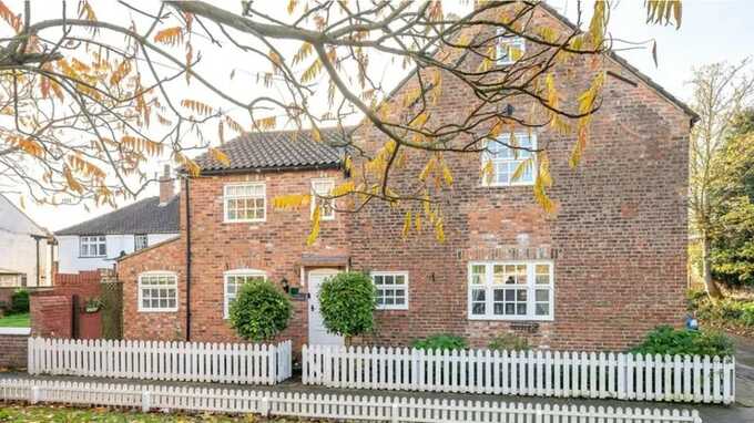 Cawood house linked to Humpty Dumpty rhyme up for sale
