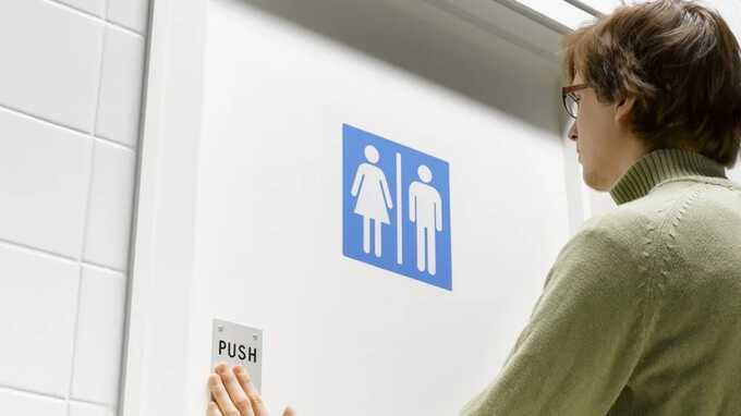 NHS charter to stress biological sex when placing patients in wards