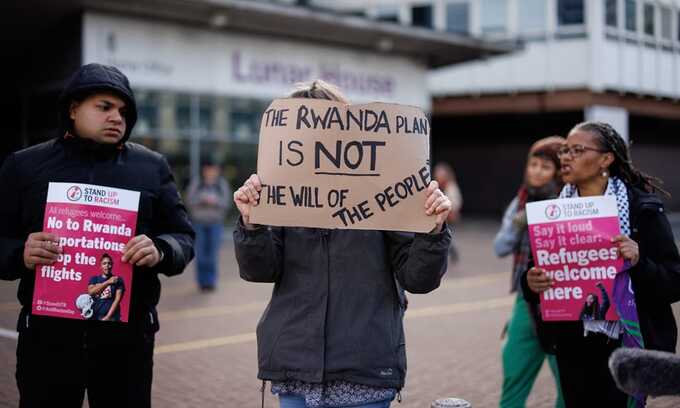 UK ministers acknowledge detention of asylum seekers to be sent to Rwanda