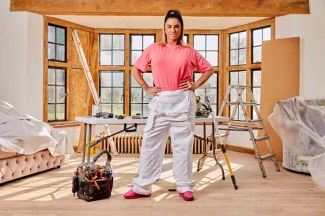 Katie Price facing eviction from her £2 million "Mucky Mansion"