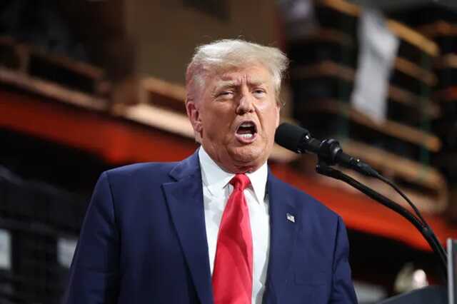 Trump floats idea of three-term presidency at NRA convention
