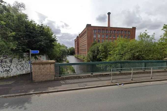Search teams discover man’s body in Manchester canal, marking a tragic outcome