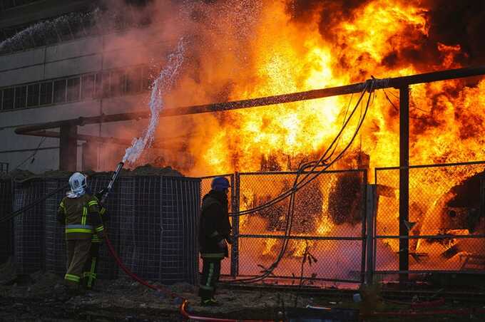 Russia launches ’massive attack’ on Ukraine’s energy facilities