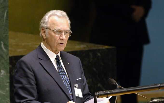 Former Estonian president Arnold Rüütel dies at 96