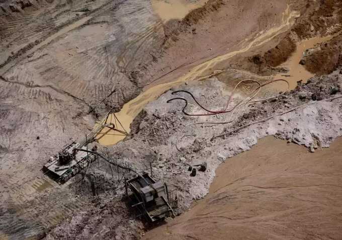 At least 48 people dead in Mali goldmine collapse